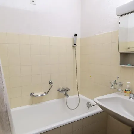 Chesa San Gian First Floor - Celerina Lägenhet *